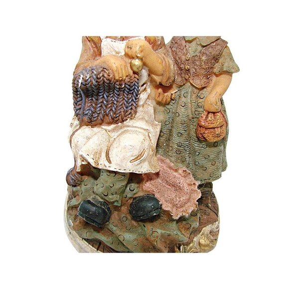 Vintage Resin Figurine Woman And Girl Arm In Arm Waiting For Ride K's Collection - Picture 9 of 10